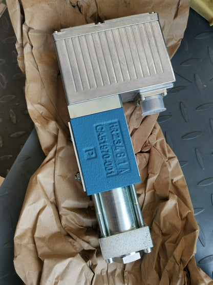 MOOG D633-303B  Series D633 and D634 - Direct Driven Valves (DDV) for flow control with analog interface